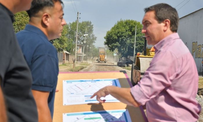 Florencio Varela - Labores en la red vial de Santa Inés